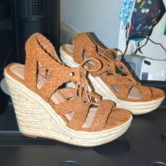 Mossimo (Target), Suede, platform sandals, 8M - Picture 3 of 5